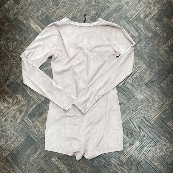 Posh Shop | Light Tan Romper - Picture 5 of 6